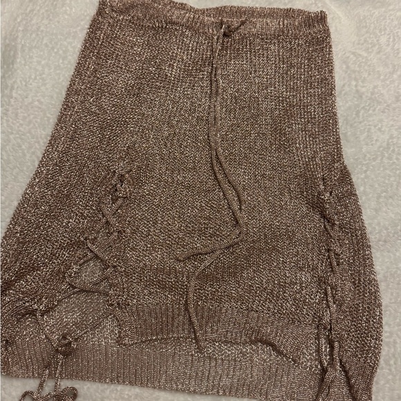 Metallic Knit 2-Piece Set (Top + Skirt) ✨ Size S/M - Picture 8 of 9